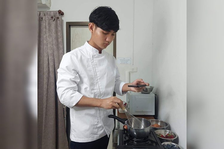 น้อย-ปารเมศ-2