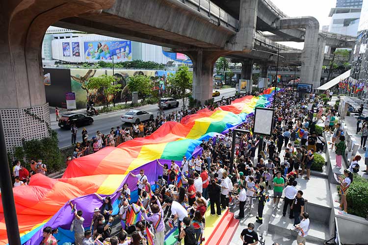 นฤมิตไพรด์ สะบัดธงบนถนนสีรุ้งแห่งความหมาย ในงาน Bangkok Pride 2023 