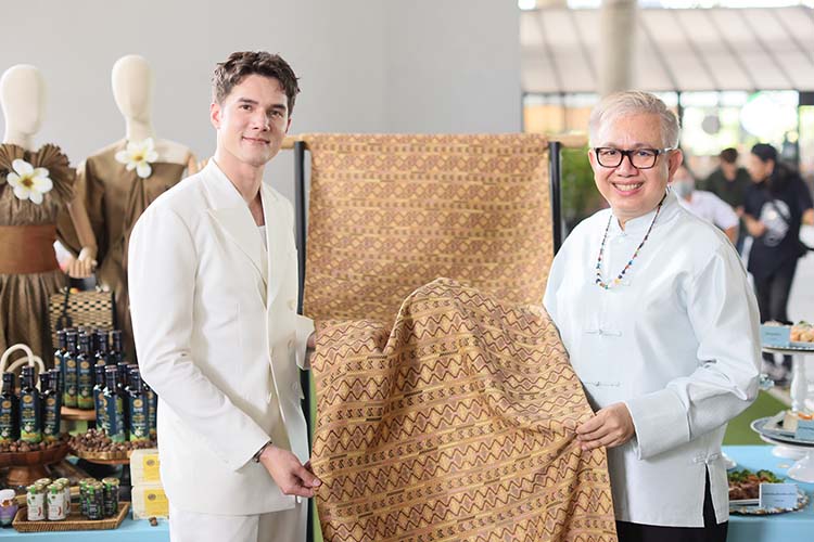 มูลนิธิชัยพัฒนา เตรียมจัดงาน “เทศกาลน้ำมันเมล็ดคามีเลียภัทรพัฒน์” 31 ส.ค. – 7 ก.ย. นี้ ณ ศูนย์การค้าดิเอ็มควอเทียร์ 