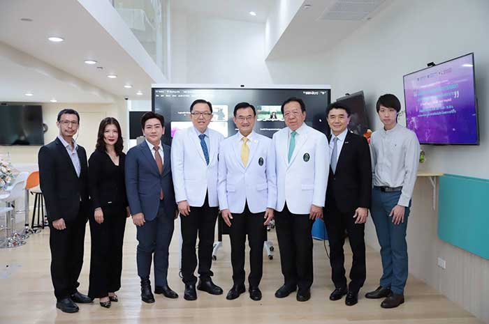 คณะแพทยฯศิริราช เปิดตัว “ระบบบริหารจัดการคลังยา และการขนส่งแบบไร้คนขับ’ ภายในโรงพยาบาล