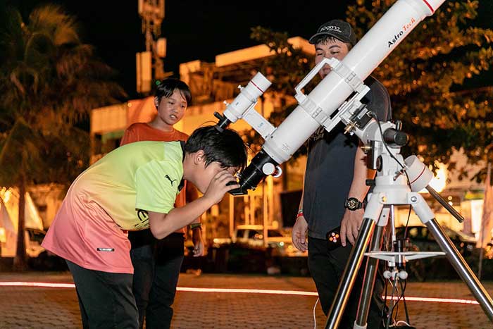 เชฟรอน จัดกิจกรรม หอบท้องฟ้า “พาดาวมาหาน้อง” ให้ท้องฟ้าจำลองโคจรสู่เยาวชน  