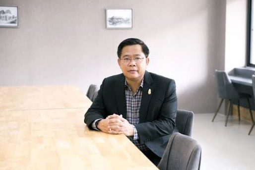 ผศ.ดร.จัตตุฤทธิ์ ทองปรอน รักษาราชการแทนอธิการบดี มหาวิทยาลัยเทคโนโลยีราชมงคล (มทร.) ล้านนา