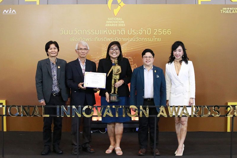 รศ. ดร.นงลักษณ์ มีทอง ผู้อำนวยการโรงงานแบตเตอรี่และพลังงานยุคใหม่ 