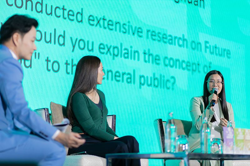 ผู้ช่วยศาสตราจารย์ ดร. วิษุวัต สงนวล หัวหน้าภาควิชาพฤกษศาสตร์ คณะวิทยาศาสตร์ มหาวิทยาลัยมหิดล