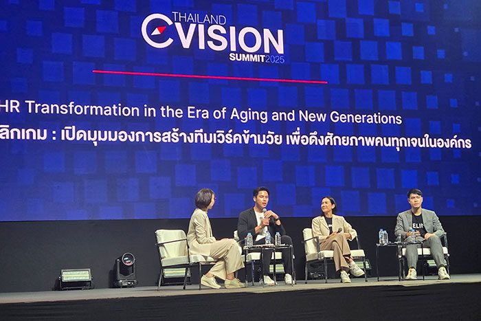 ทนงค์ ศักดิ์แซ่เอี้ยว เจ้าของแบรนด์เสื้อยืด YUEDPAO (ยืดเปล่า) กานต์ กิมสวัสดิ์ ผู้อำนวยการฝ่ายทรัพยากรบุคคล LINE ประเทศไทย และ ศุภณัฐ สัจจะรัตนกุล ผู้ก่อตั้งและผู้บริหาร บริษัท เดอะ ฟู้ด ซีเล็คชั่น กรุ๊ป (แบรนด์ Shinkanzen Sushi)