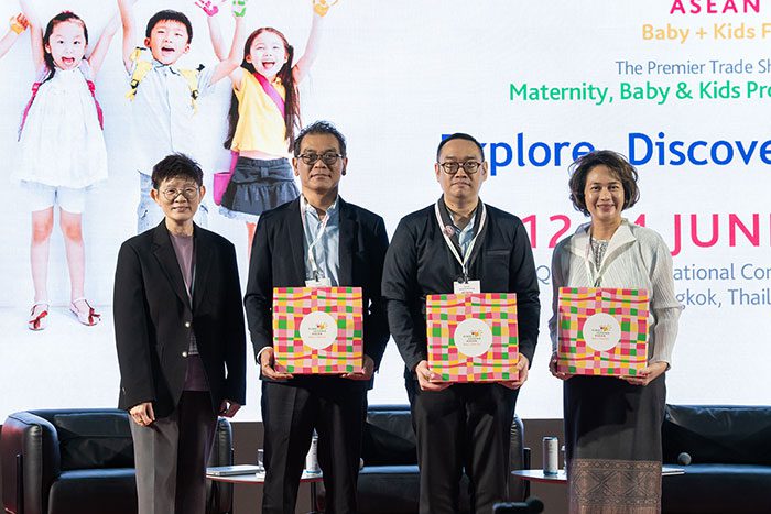 อาจารย์สรยศ พนายางกูร มานิตย์ จันสุทธิรางกูร ดร. อัญจลา จารุมิลินท