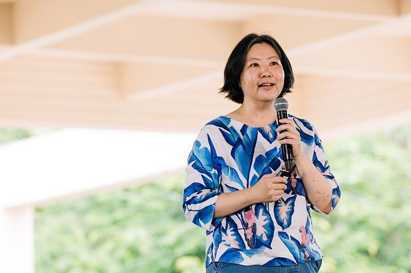 สฤณี อาชวานันทกุล กรรมการผู้จัดการ บริษัท ป่าสาละ จำกัด