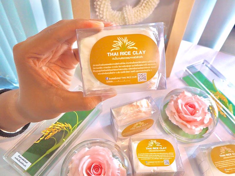 “Thai Rice Clay” ดินปั้นงานหัตถกรรมจากแป้งข้าวเจ้า