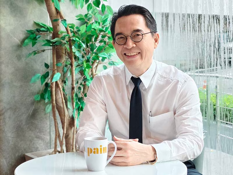ดร.พิพัฒน์ ยอดพฤติการ ประธานสถาบันไทยพัฒน์
