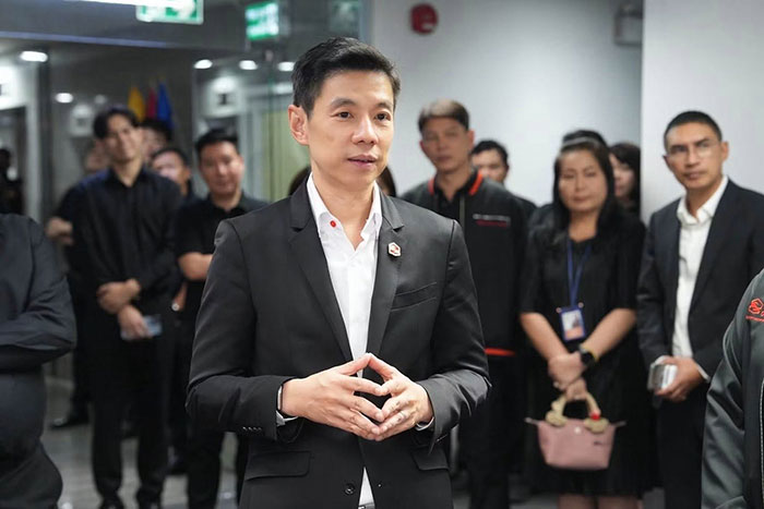 ดร.มหัทธนะ อัมพรพิสิฏฐ์ กรรมการผู้จัดการ ธนาคารอาคารสงเคราะห์ (ธอส.)