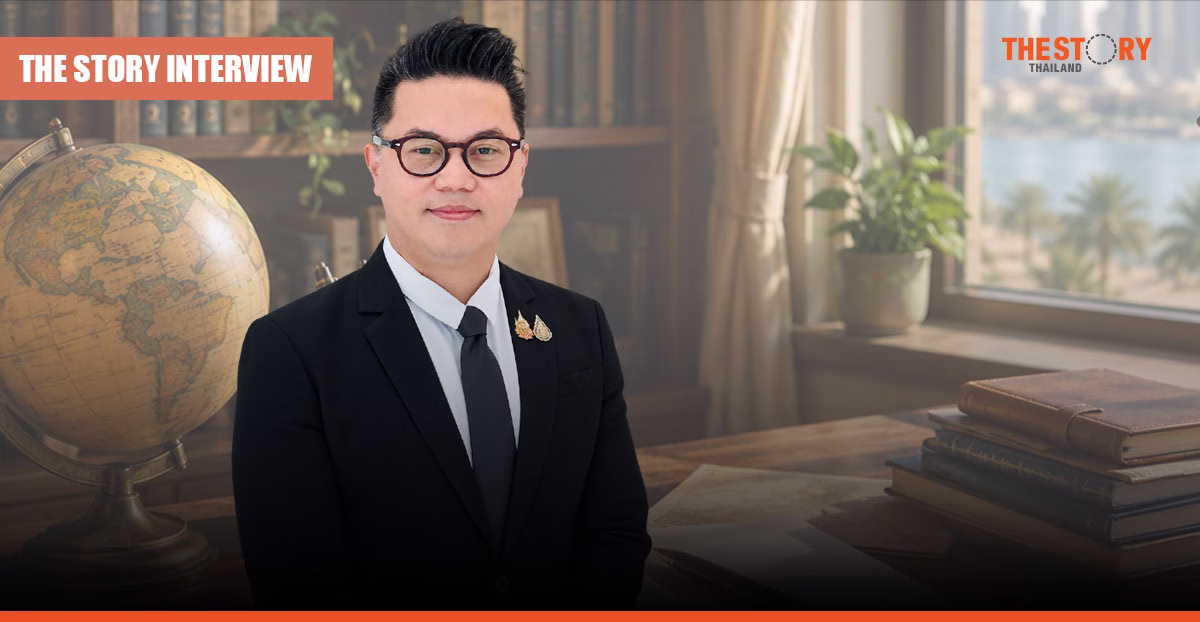 เบ่งบานใต้เงาไม้ใหญ่ ชีวิตและความคิดของ ชาครีย์นรทิพย์ เสวิกุล